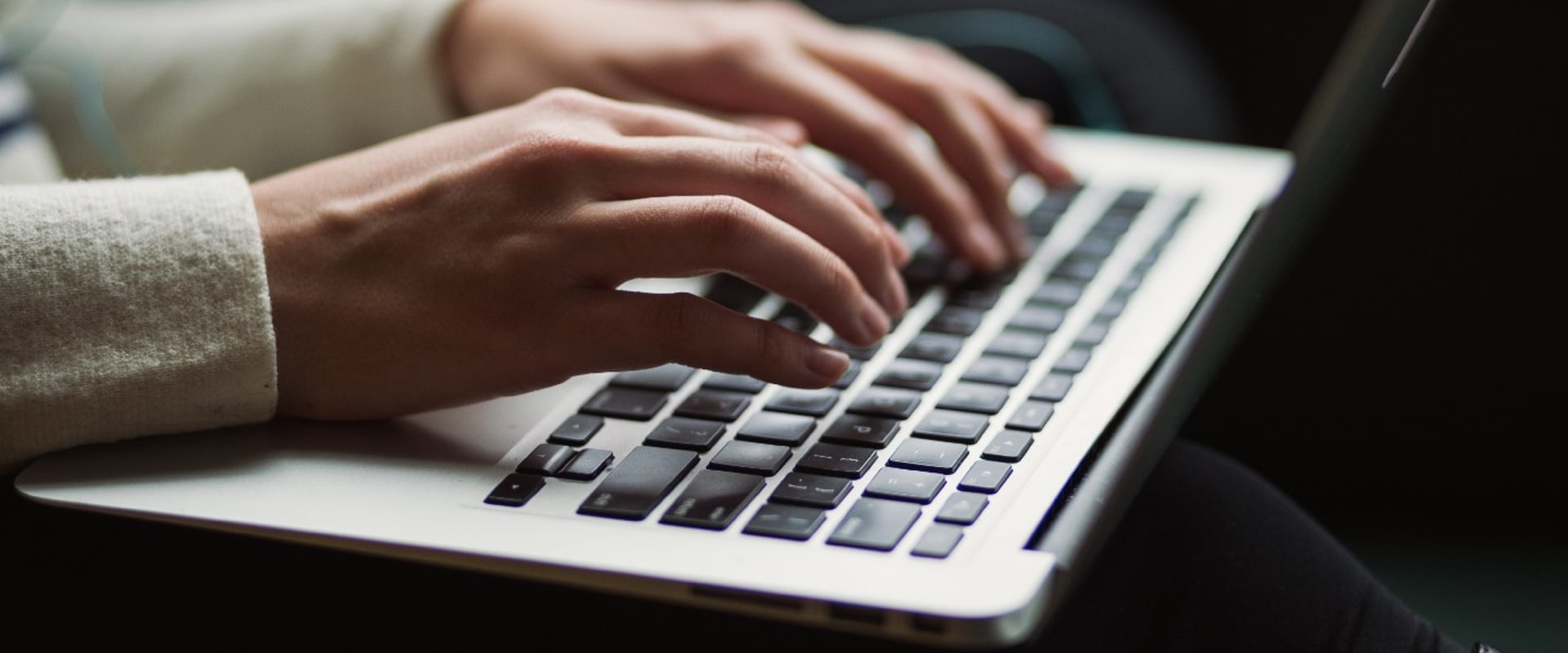 The Benefits of Using Articles in English Writing